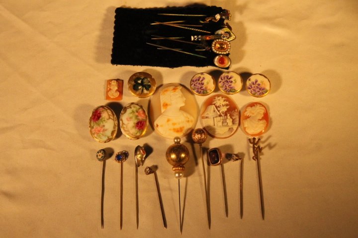 17 Hat Pins, Velvet Box, Cameos, Porcelain Buttons (1 of 4)