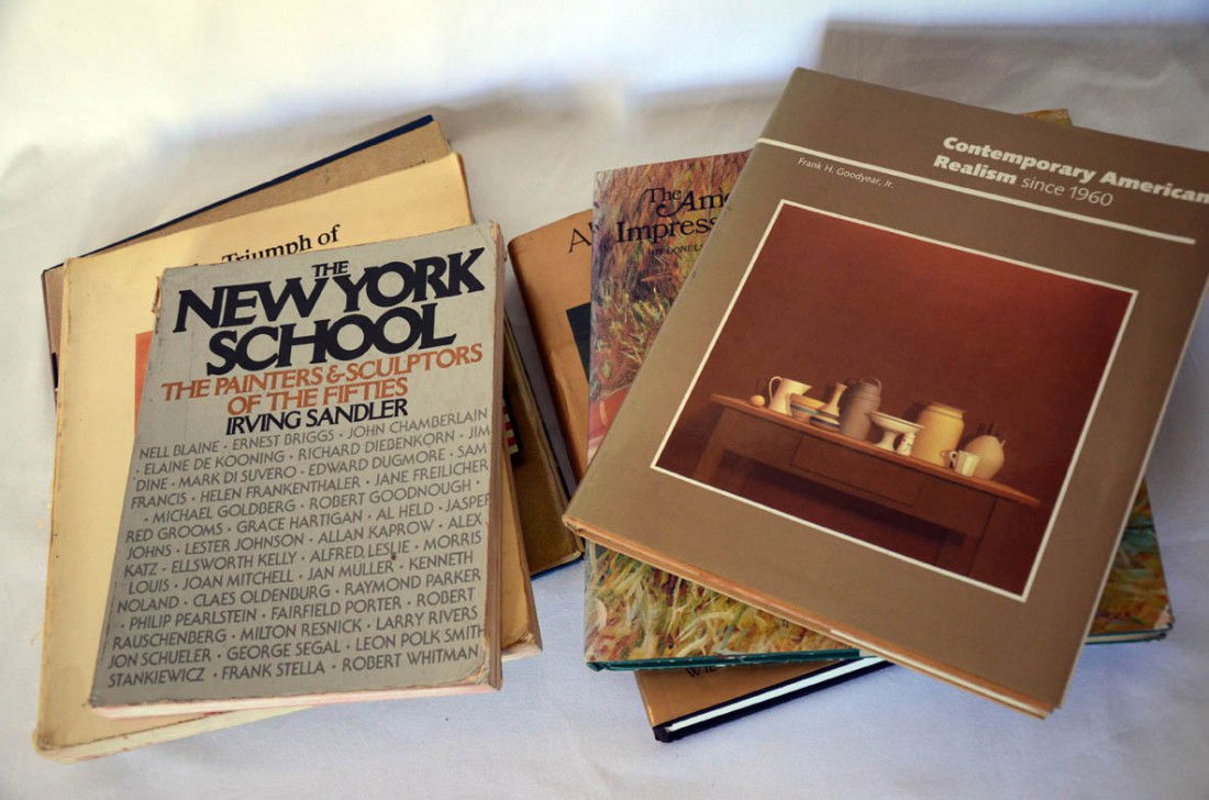 American Art: Six titles including The American Impressionist by Donelson F. Hoopes, and Albert Pinkham Ryder by William Innes Homer. Mixed binding. In good condition.
