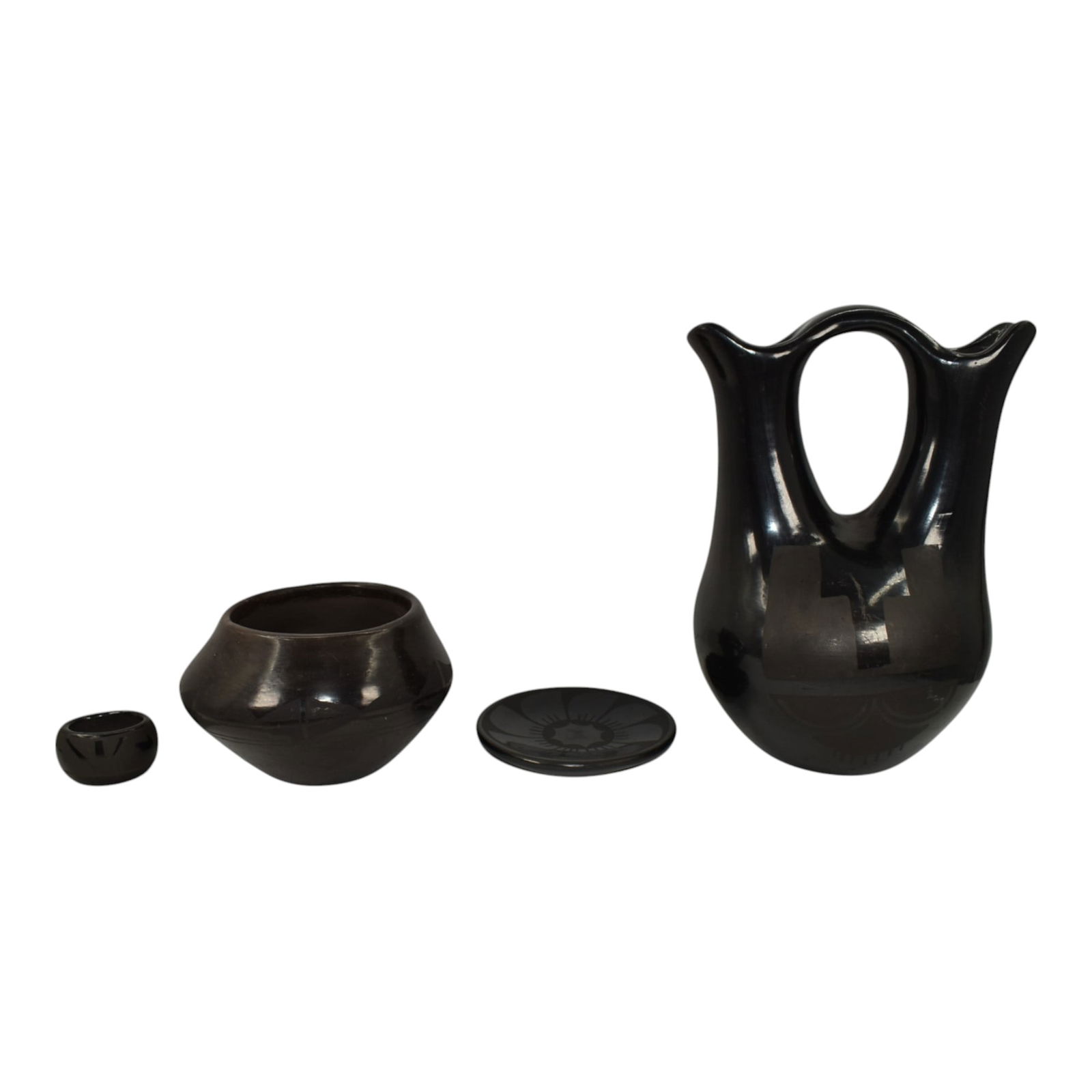 Native American Santa Clara Pottery Blackware Three Vases And Plate (1 of 6)