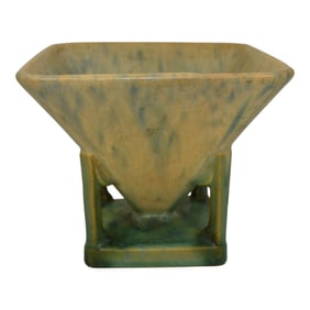 Roseville Futura 1928 Vintage Art Deco Pottery Sand Toy Ceramic Vase 189-4