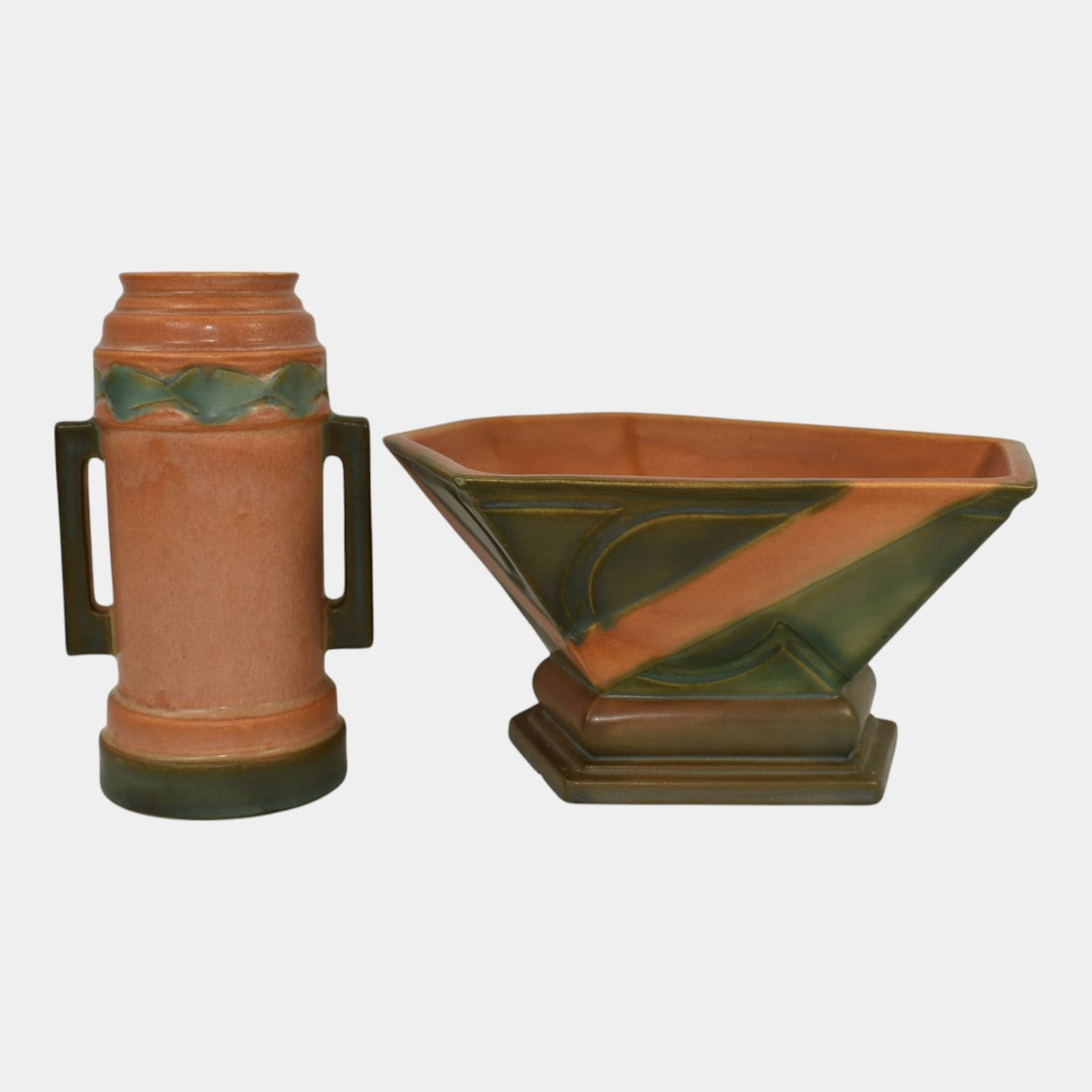 Roseville Futura Vintage Art Pottery Vase And Bowl (1 of 6)