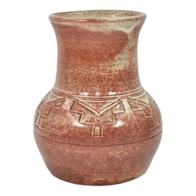 Pine Ridge Sioux Dakota Pottery Hand Made Geometric Design Brown Vase Cottier