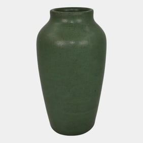 Strobl Ohio Vintage Art Pottery Matte Green Ceramic Vase 1522