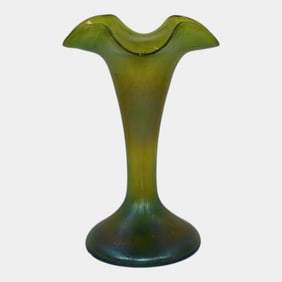 Loetz Kralik Vintage Art Nouveau Green Hand Blown Ruffled Rim Art Glass Vase