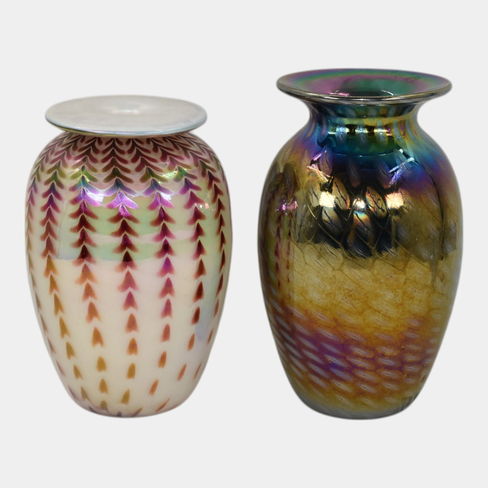 Glass Eye Studios 1982 Mount St. Helen Ash Vintage Art Glass Iridescent Vases: We offer in house shipping on all items. Plus spend $2000 on winning bids and your shipping is free. Glass Eye Studios 1982 Mount St. Helen Ash Vintage Art Glass Iridescent Vases. Enchanting pair of A