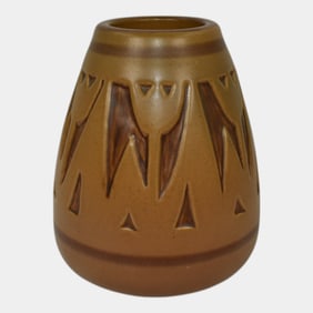 North Dakota School of Mines UND Vintage Art Pottery Tulip Ceramic Vase Mattson
