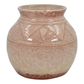 Pine Ridge Sioux Dakota Pottery Hand Made White Geometric Design Vase Cottier