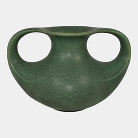 Teco Vintage Arts And Crafts Pottery Matte Green Vase 297