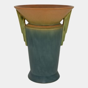 Roseville Futura 1928 Vintage Art Deco Pottery Winged Vase 426-8
