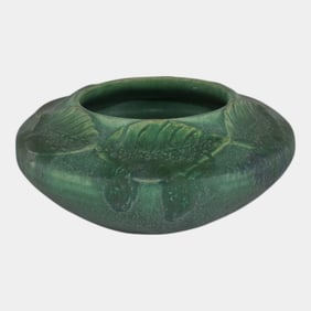 Jesse Wolf Studio Ephraim Matte Green Art Pottery Green Leaf Bowl