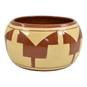 Pine Ridge Sioux Dakota Pottery Hand Made Brown Geometric Bowl Irving