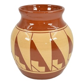 Pine Ridge Sioux Dakota Pottery Hand Made Geometric Vase Ramona