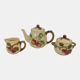 Weller Zona Apples Teapot Sugar Bowl Creamer Tea Set