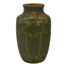 Walrath Vintage Arts and Crafts Pottery Matte Green Ceramic Vase