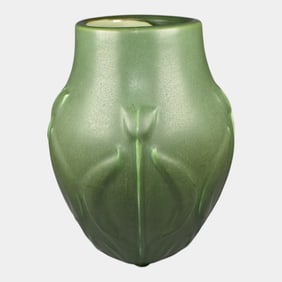 Hampshire Early 1900s Vintage Arts And Crafts Pottery Matte Green Ceramic Vase