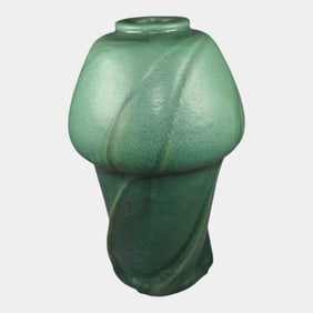 Chicago Crucible Matte Green Arts And Crafts Pottery Ceramic Vase