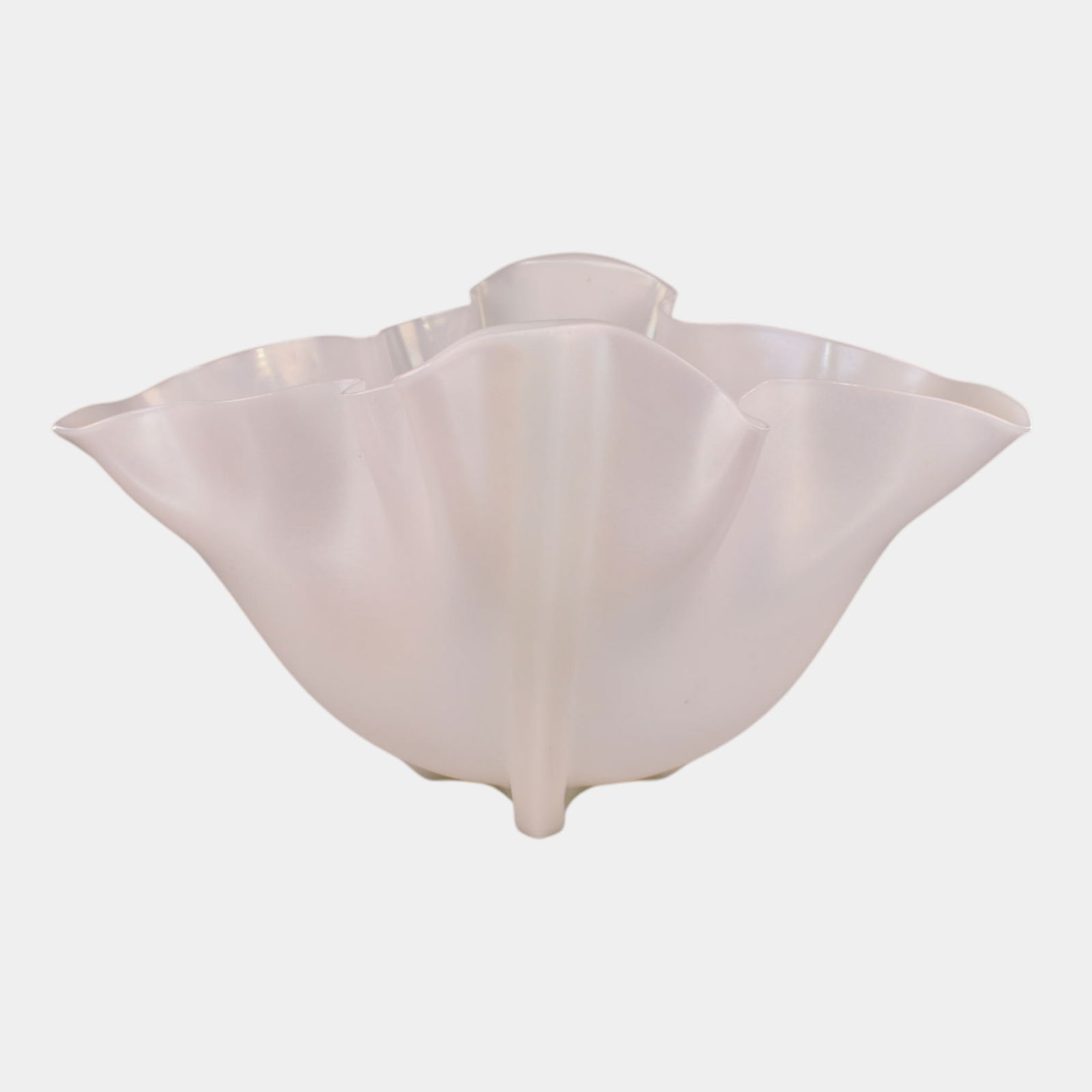 Steuben Grotesque Ivorene 1930 White Art Glass Centerpiece Bowl: We offer in house shipping on all items. Plus spend $2000 on winning bids and your shipping is free. Steuben Grotesque Ivorene 1930 White Art Glass Centerpiece Bowl This rare 1930 Steuben â€œGr