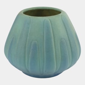 Van Briggle 1922-26 USA Arts And Crafts Pottery Blue Yucca Leaf Vase 747