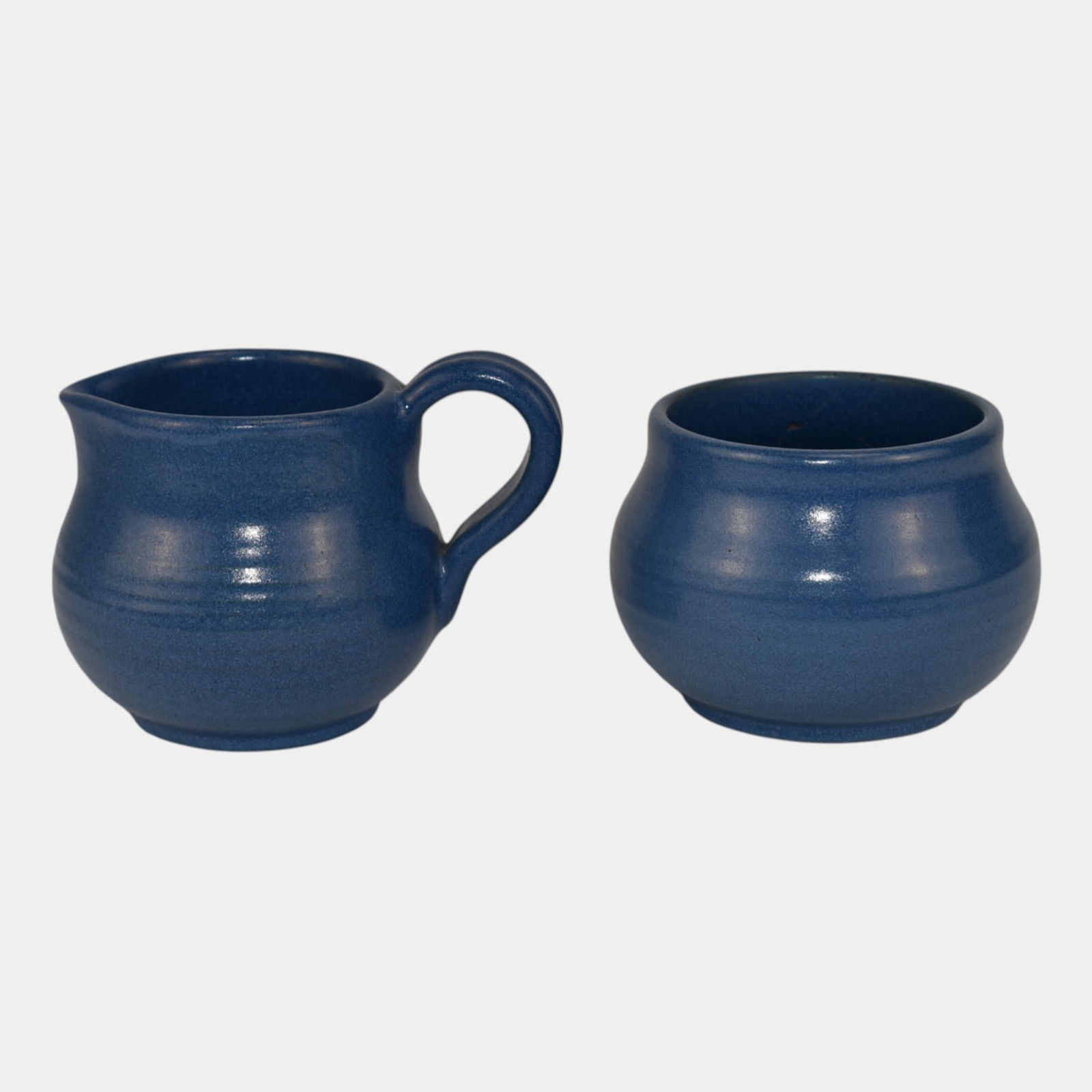 Marblehead Vintage Arts and Crafts Pottery Blue Ceramic Creamer and Bowl (1 of 7)