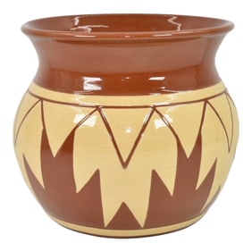 Pine Ridge Sioux Dakota Pottery Hand Made Native American Brown Vase Irving