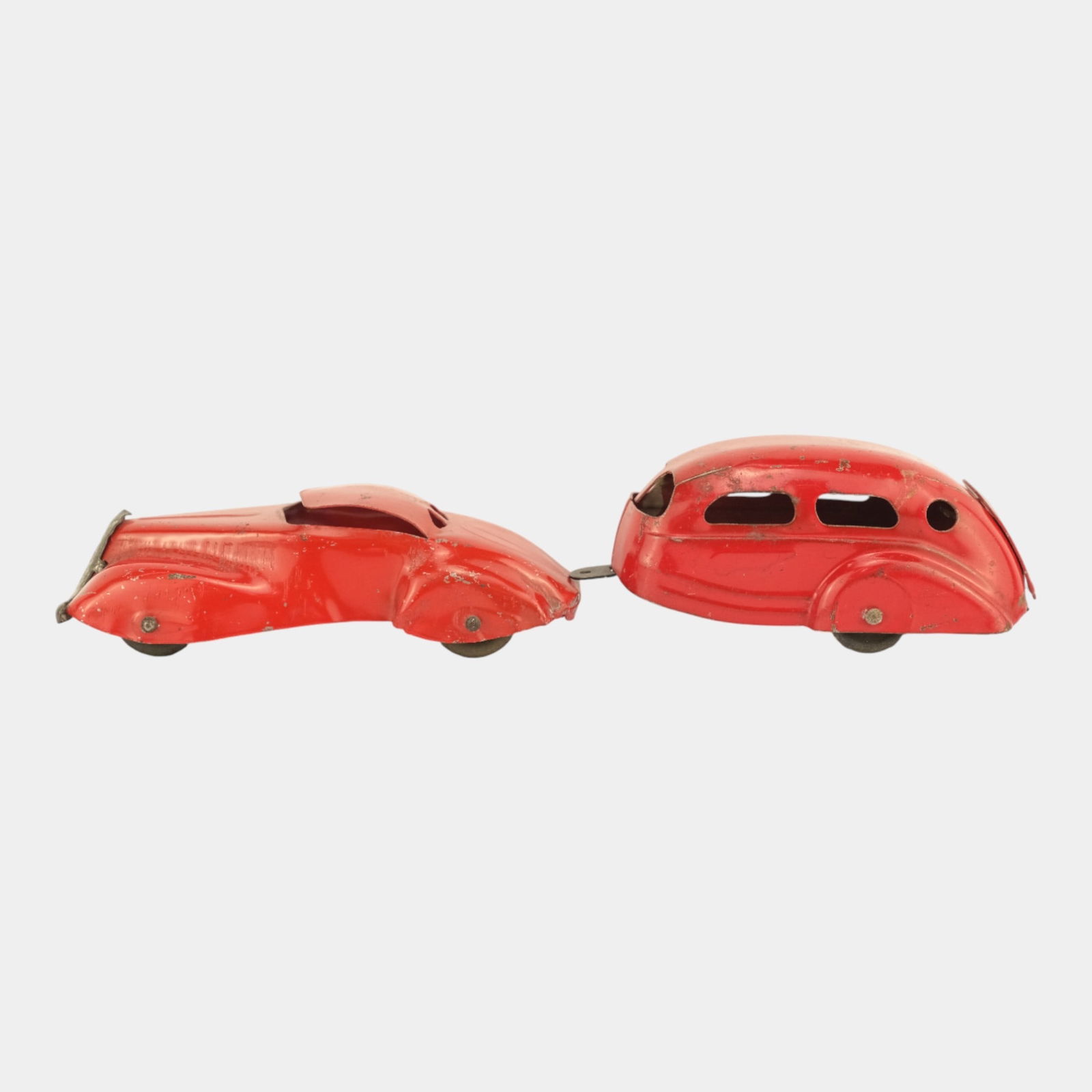Wyandotte USA 1930s Pressed Steel Toy Red Car And Streamline Teardrop Trailer (1 of 6)
