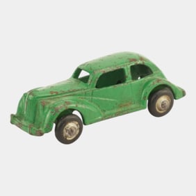 Arcade USA 1930s Cast Iron Green Streamlined Toy Sedan Car