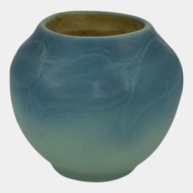 Van Briggle 1920s Vintage Arts And Crafts Pottery Vase