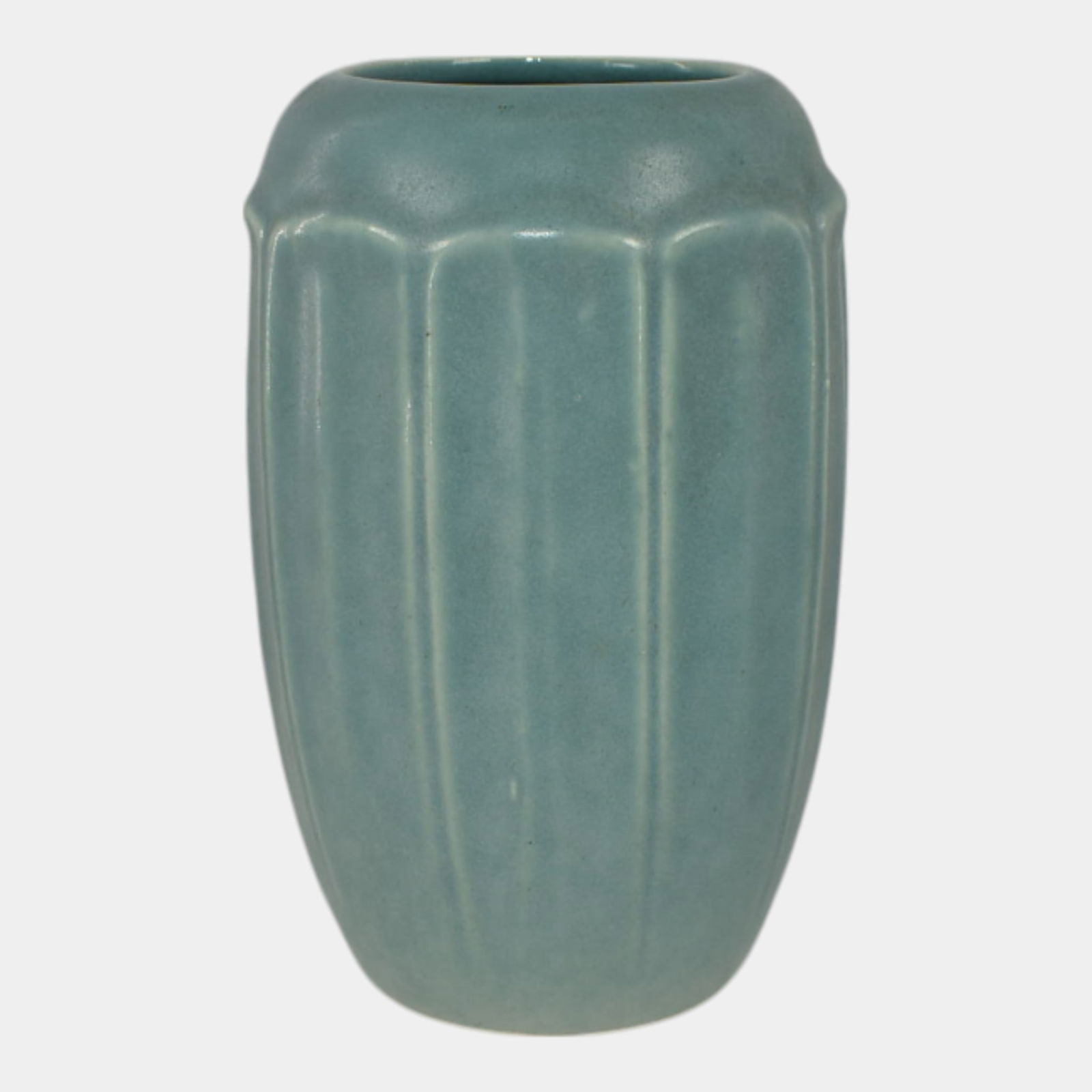 Potlatch Washington Vintage Art Pottery Blue Ceramic Vase: We offer in house shipping on all items. Plus spend $500 on winning bids and your shipping is free. Potlatch Washington Vintage Art Pottery Blue Ceramic Vase Nice form with great color and glaze.Excel