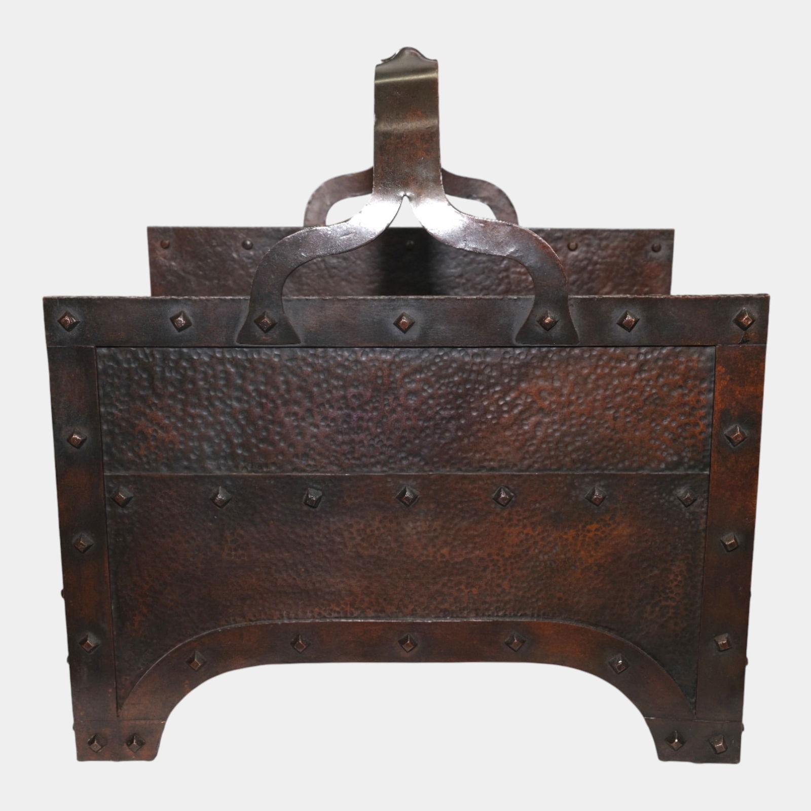 Arts And Crafts Large Handled Hammered Copper Riveted Fireplace Log Holder (1 of 3)
