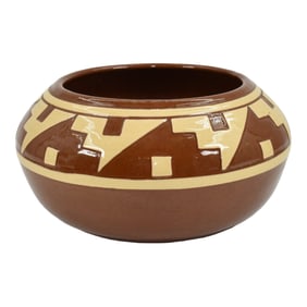 Pine Ridge Sioux Dakota Art Pottery Hand Made Native American Bowl Cottier