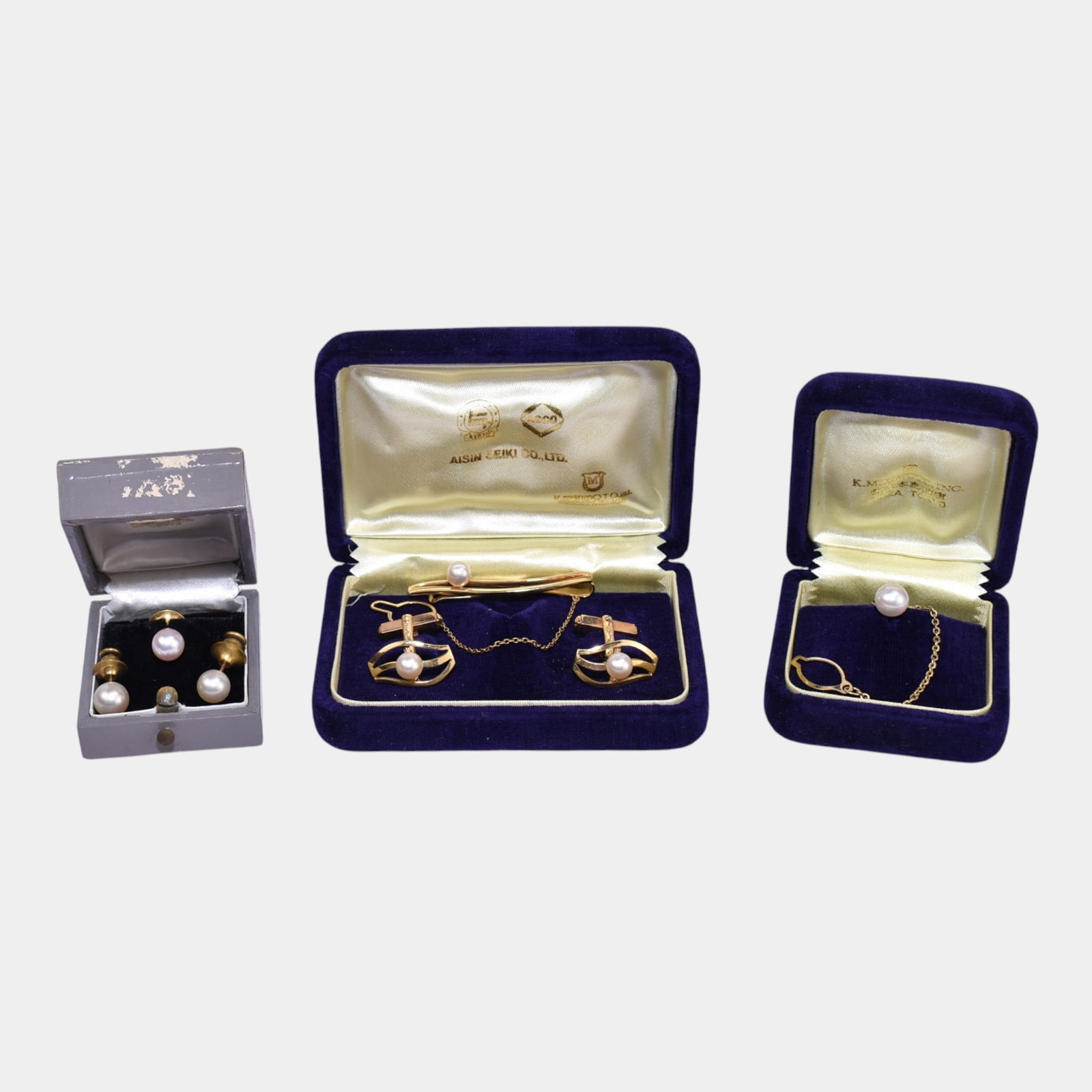 14K Gold Mikimoto Pearl Cufflinks And Tie Pin Set With Other Gold Tone Tie Pins: We offer in house shipping on all items. Plus spend $2000 on winning bids on qualified items and your shipping is free. 14K Gold Mikimoto Pearl Cufflinks And Tie Pin Set With Other Gold Tone Tie Pins