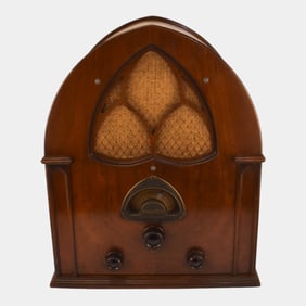 Atwater Kent 1930s Model 84 Wooden Cathedral Case Tube Super-Heterodyne Radio