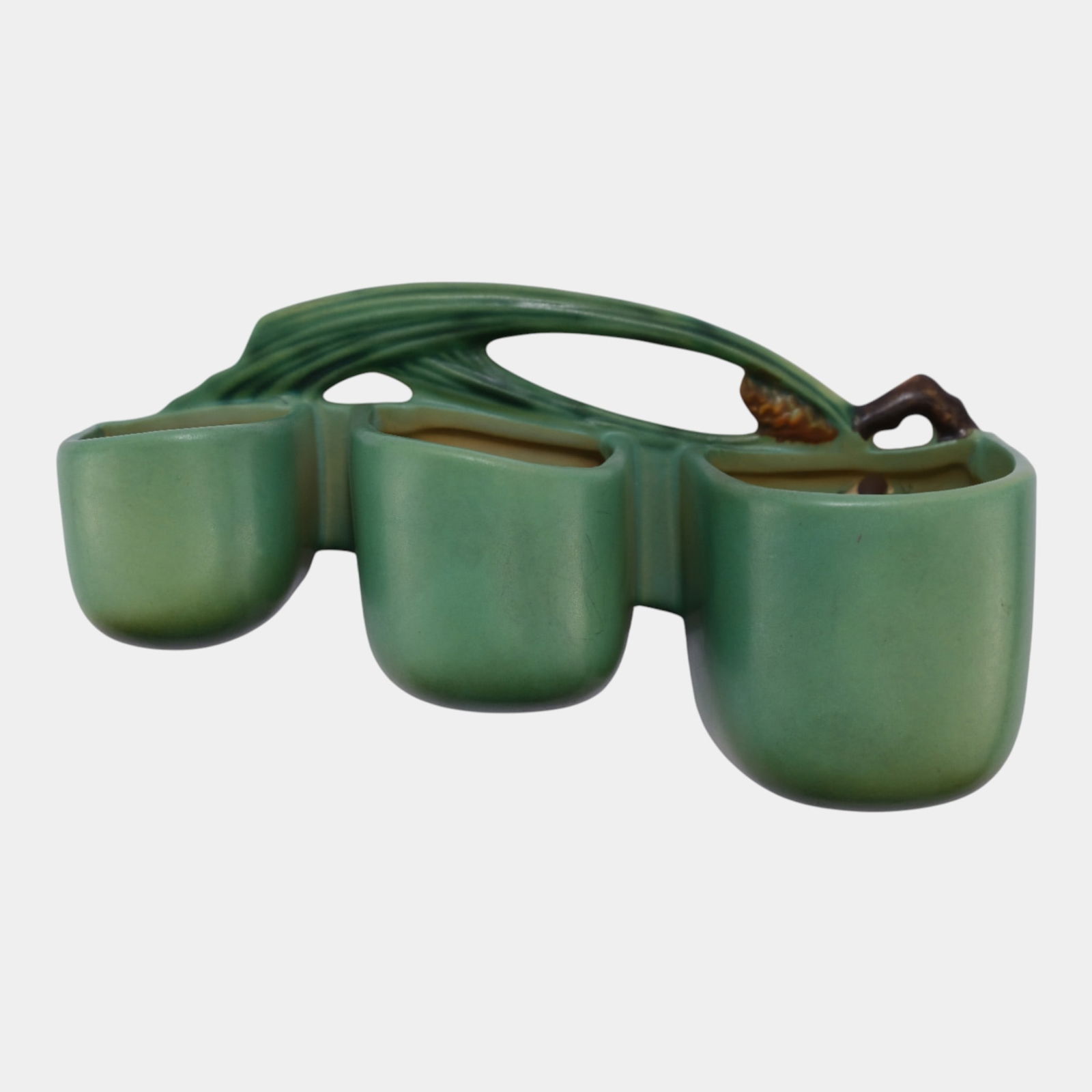 Roseville Pine Cone Green 1953 Vintage Pottery Triple Ceramic Wall Pocket 466: Roseville Pine Cone Green 1953 Vintage Pottery Triple Ceramic Wall Pocket 466 Shows well with minor chip to hanging hole as shown. No other chips, cracks, damage or repair of any kind.Wall pocket is