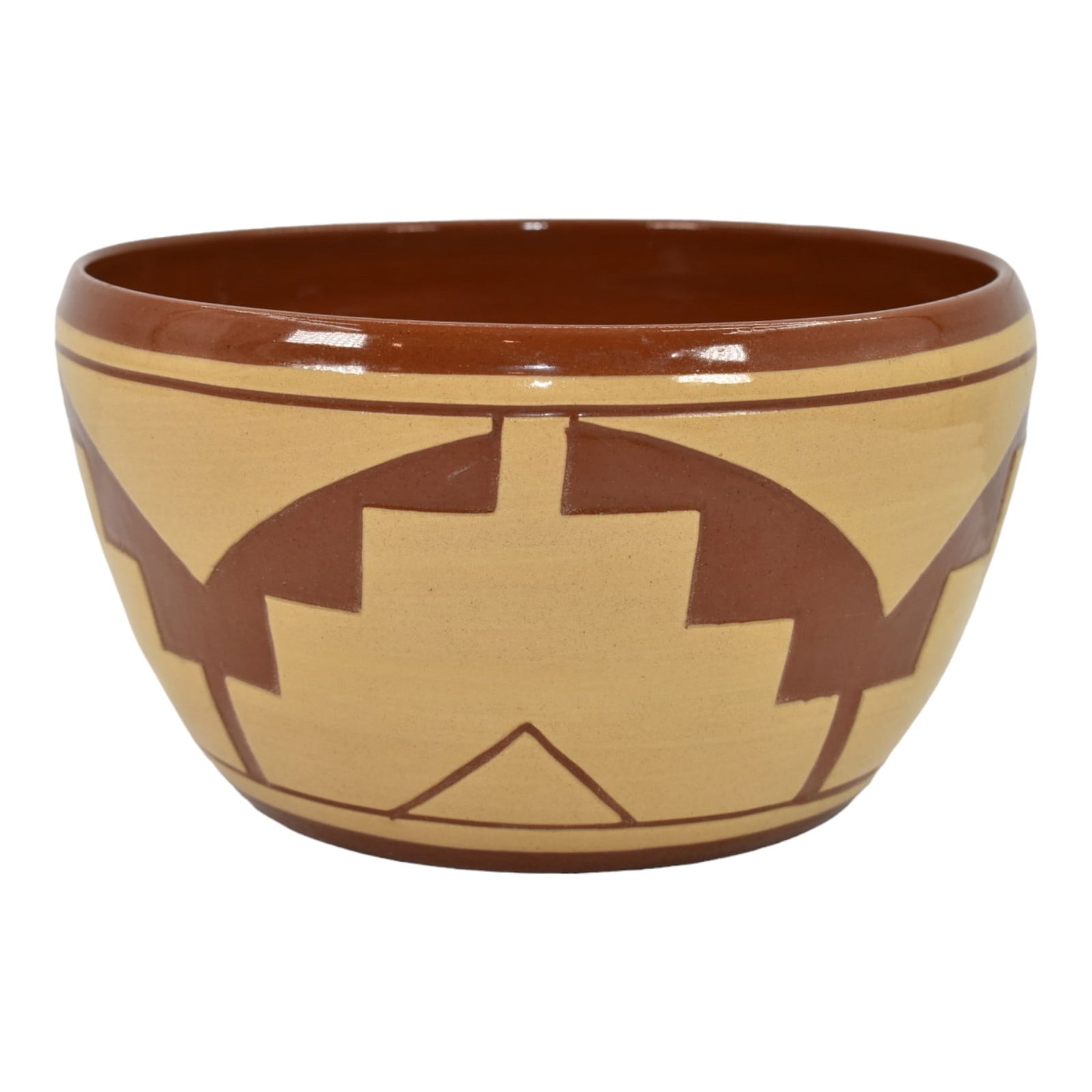Pine Ridge Sioux Dakota Pottery Hand Made Native American Ceramic Bowl Irving: Pine Ridge Sioux Dakota Pottery Hand Made Native American Ceramic Bowl Irving Exceptional Native American geometric design on a nice sized form. Excellent original condition. No chips, cracks, damage