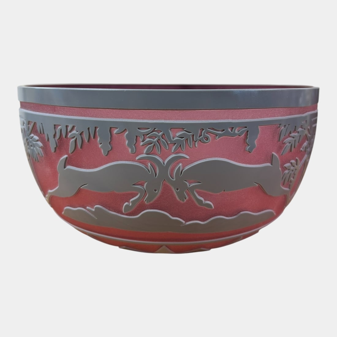 Kelsey Murphy For Pilgrim Cranberry Cameo Glass Art Deco Bowl Limited Edition: Kelsey Murphy For Pilgrim Cranberry Cameo Glass Art Deco Bowl Limited Edition Striking Pilgrim Glass bowl designed by Kelsey Murphy, featuring a rich red ground with gray cameo-cut decoration. The bol
