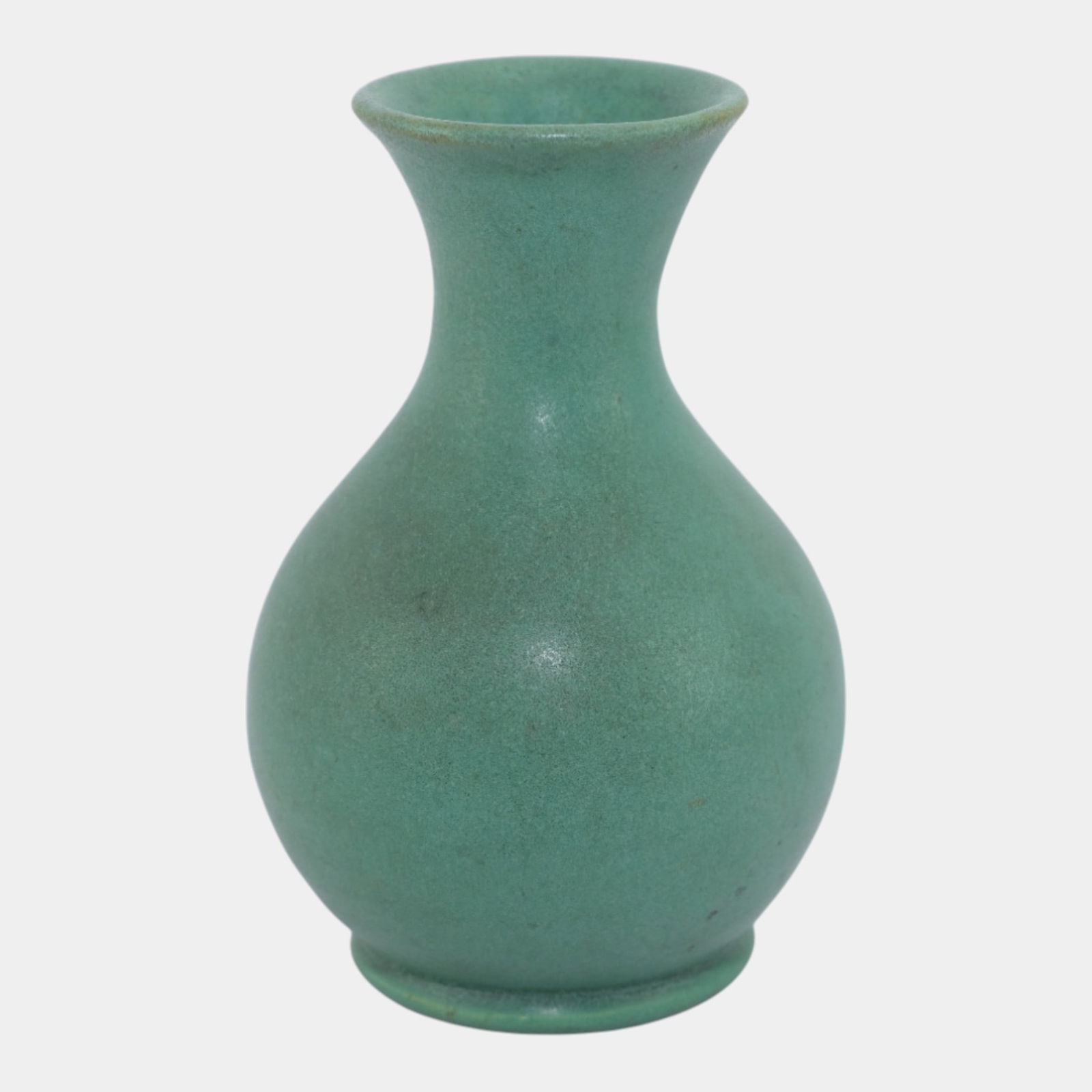 Teco Vintage Arts And Crafts Pottery Matte Green Ceramic Baluster Vase 150: Teco Vintage Arts And Crafts Pottery Matte Green Ceramic Baluster Vase 150 Arts & Crafts Teco Shape #150 in greens & metallic/charcoal glazing matte green. It has beautiful light charcoaling,