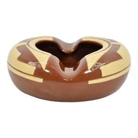 Pine Ridge Sioux Dakota Native American Pottery Ashtray Irving