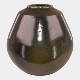 Ben Owens NC Art Pottery Frog Skin Green Vase