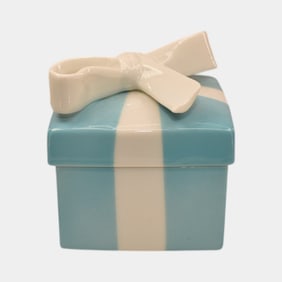 Tiffany & Co Art Pottery Porcelain Blue Present Trinket Box