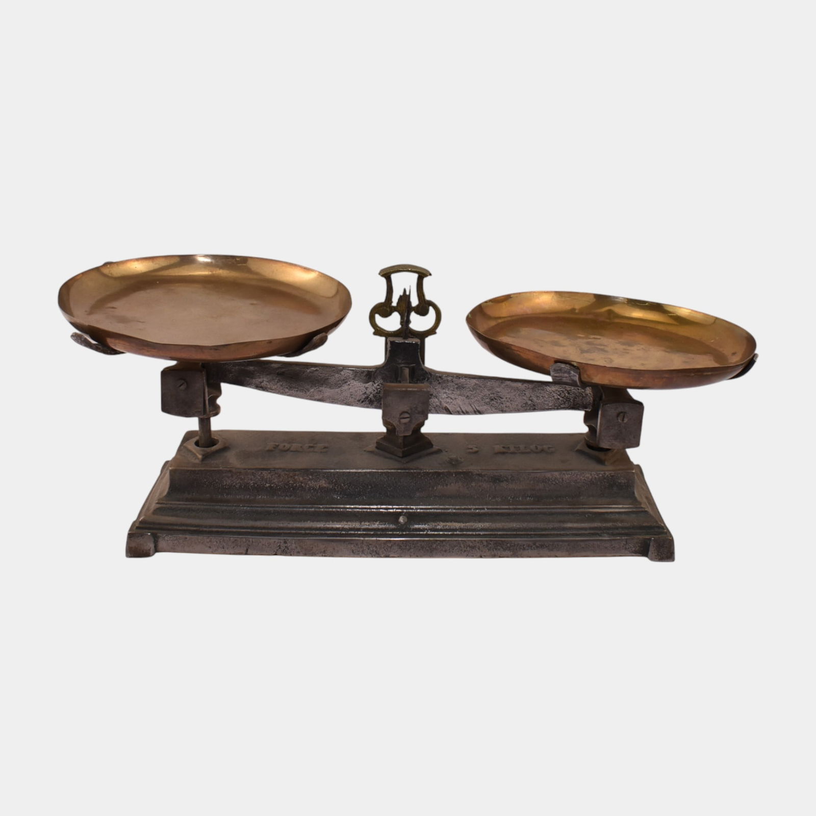 Forge Late 19th Century French Cast Iron & Brass Pans 5 Kilogram Balance Scale (1 of 4)