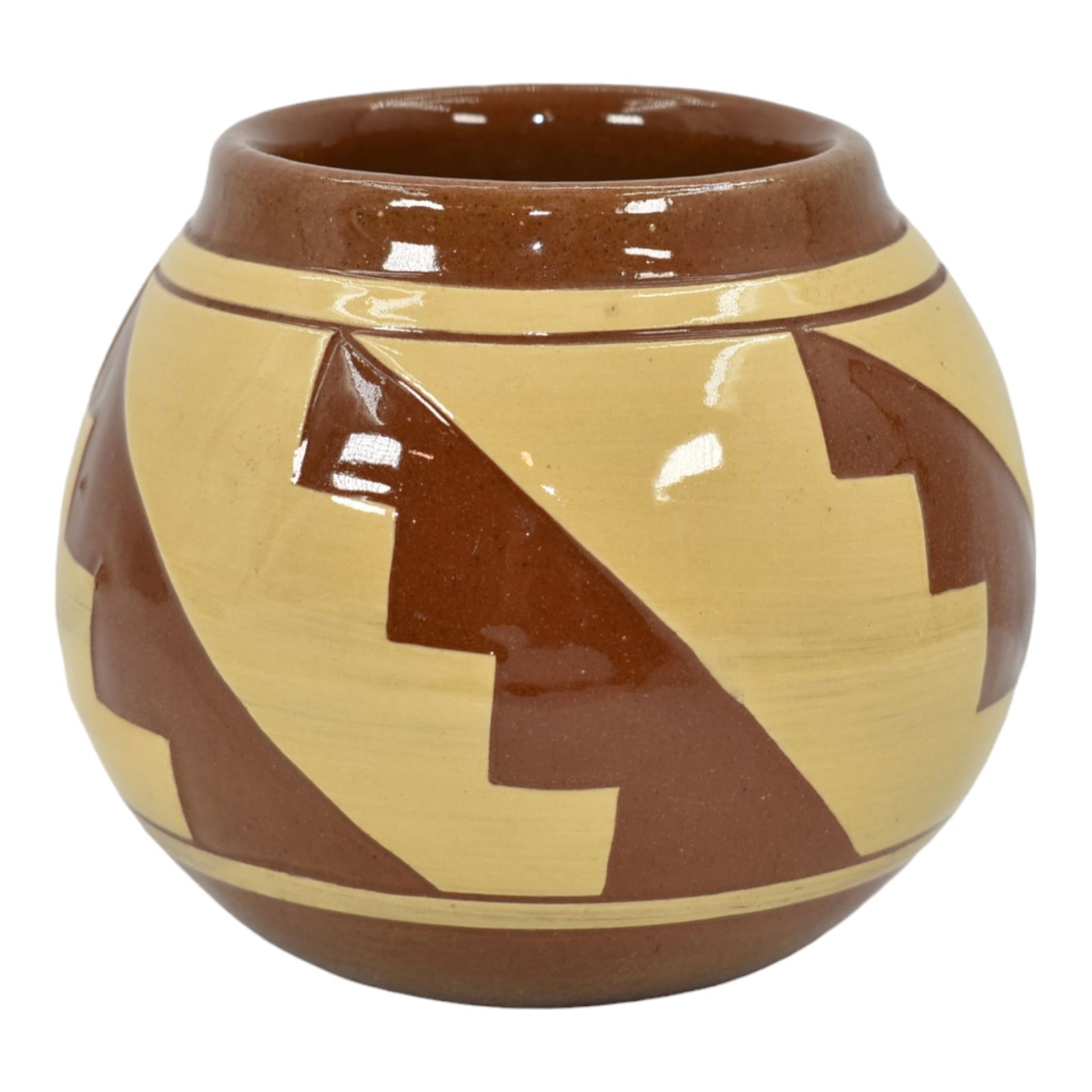 Pine Ridge Sioux Dakota Art Pottery Hand Made Brown Native American Vase Talbot: We offer affordable in-house shipping on all items. Pine Ridge Sioux Dakota Art Pottery Hand Made Brown Native American Vase Talbot Bulbous vase with a wonderful Native American geometric stair desig
