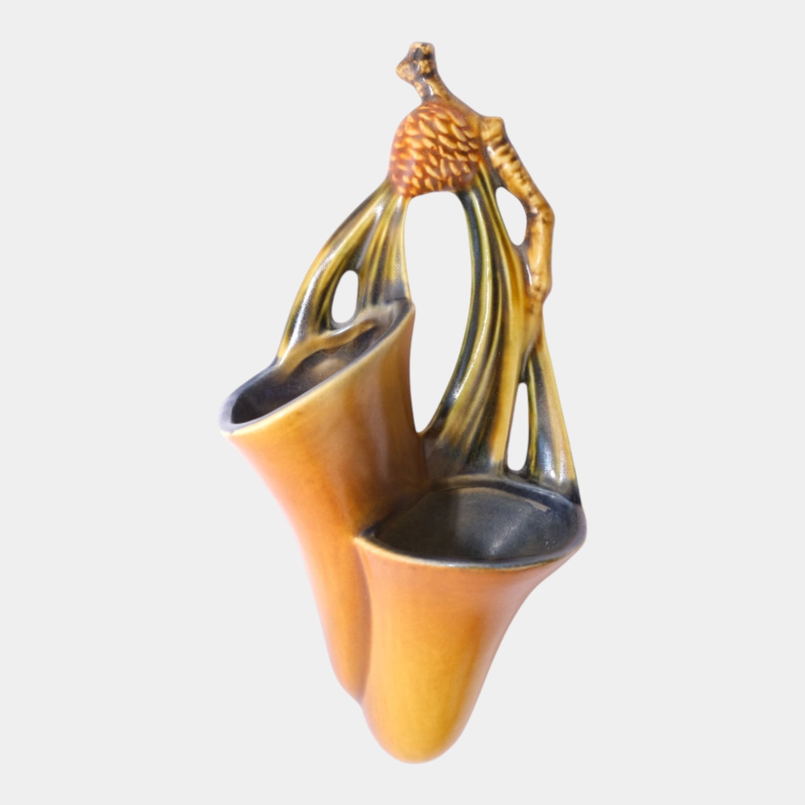 Roseville Pine Cone Brown 1936 Vintage Art Pottery Ceramic Wall Pocket 1273-8: We offer affordable in-house shipping on all items. Roseville Pine Cone Brown 1936 Vintage Art Pottery Ceramic Wall Pocket 1273-8 A vintage Roseville Pottery wall pocket from the Pine Cone line, intr