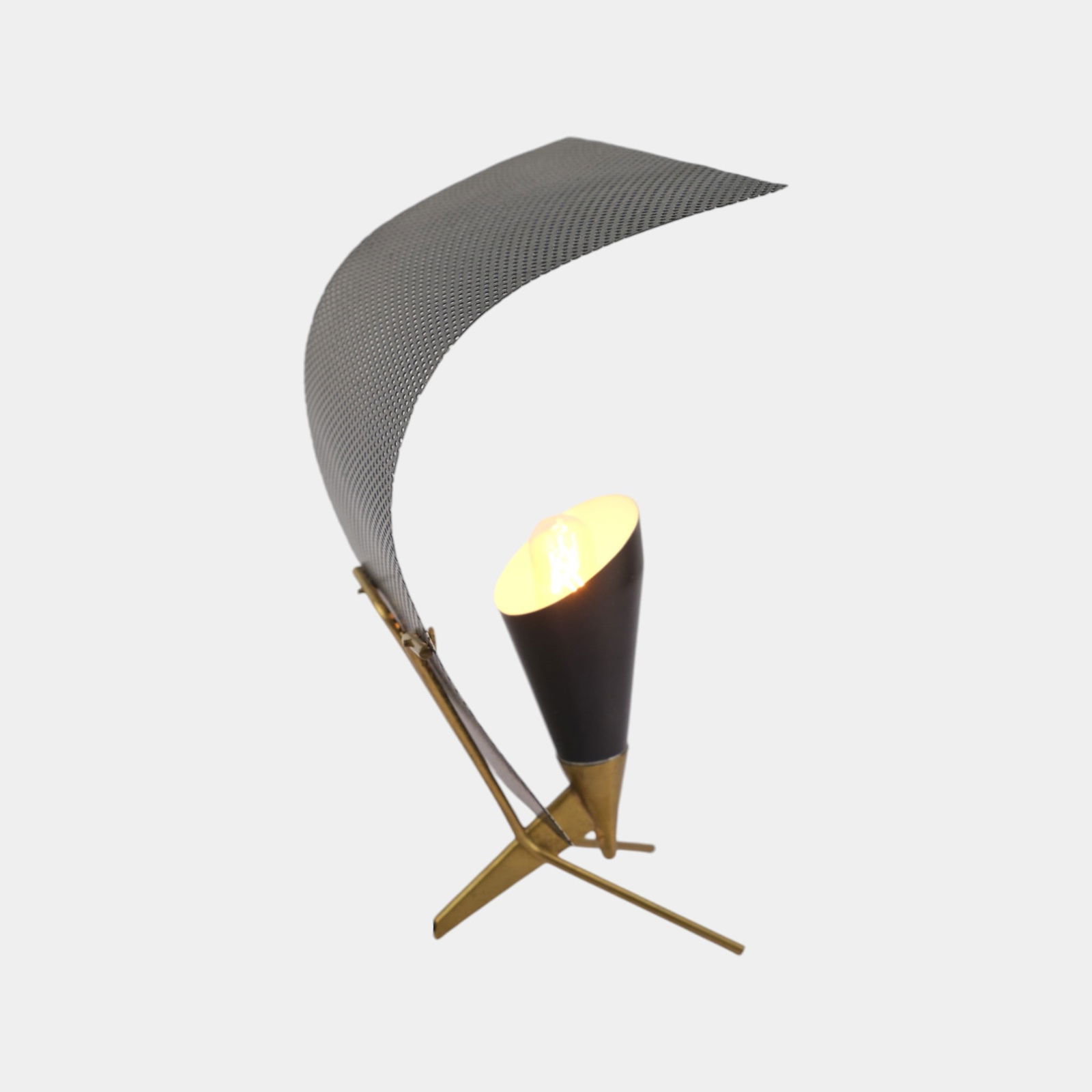 Mid Century Modern Italian Brass Stilnovo & Cerf-Volant Attributed Kite Table Lamp: We offer affordable in-house shipping on all items. Mid Century Modern Italian Brass Stilnovo & Cerf-Volant Attributed Kite Table Lamp a unique lamp design made in Italy 1950s period. Also of high qu