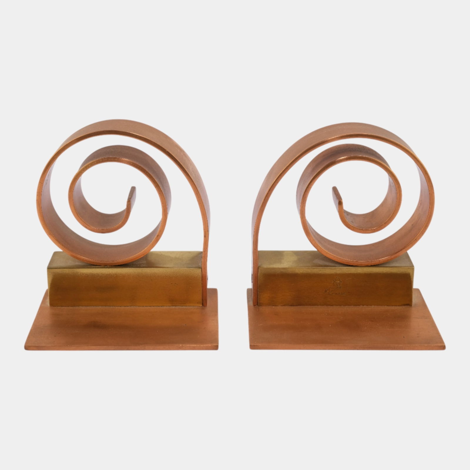 Walter Von Nessen For Chase 1930s Art Deco Copper Brass Spiral Bookends: We offer affordable in-house shipping on all items. Walter Von Nessen For Chase 1930s Art Deco Copper Brass Spiral Bookends Boldly sculptural and striking, this 1930s Walter Von Nessen for Chase book