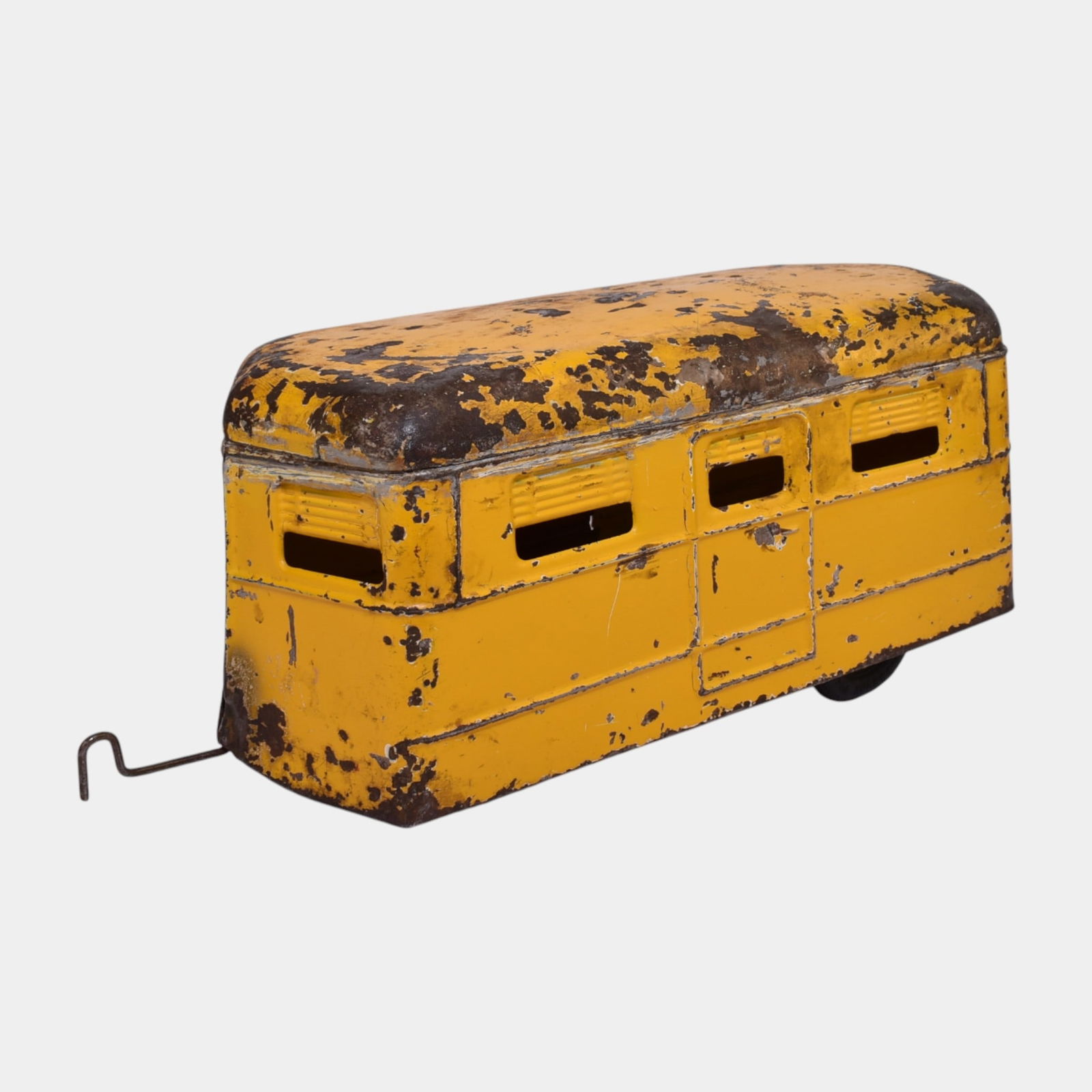 Kingsbury USA 1935 Yellow Pierce-Arrow Camper Trailer (1 of 3)