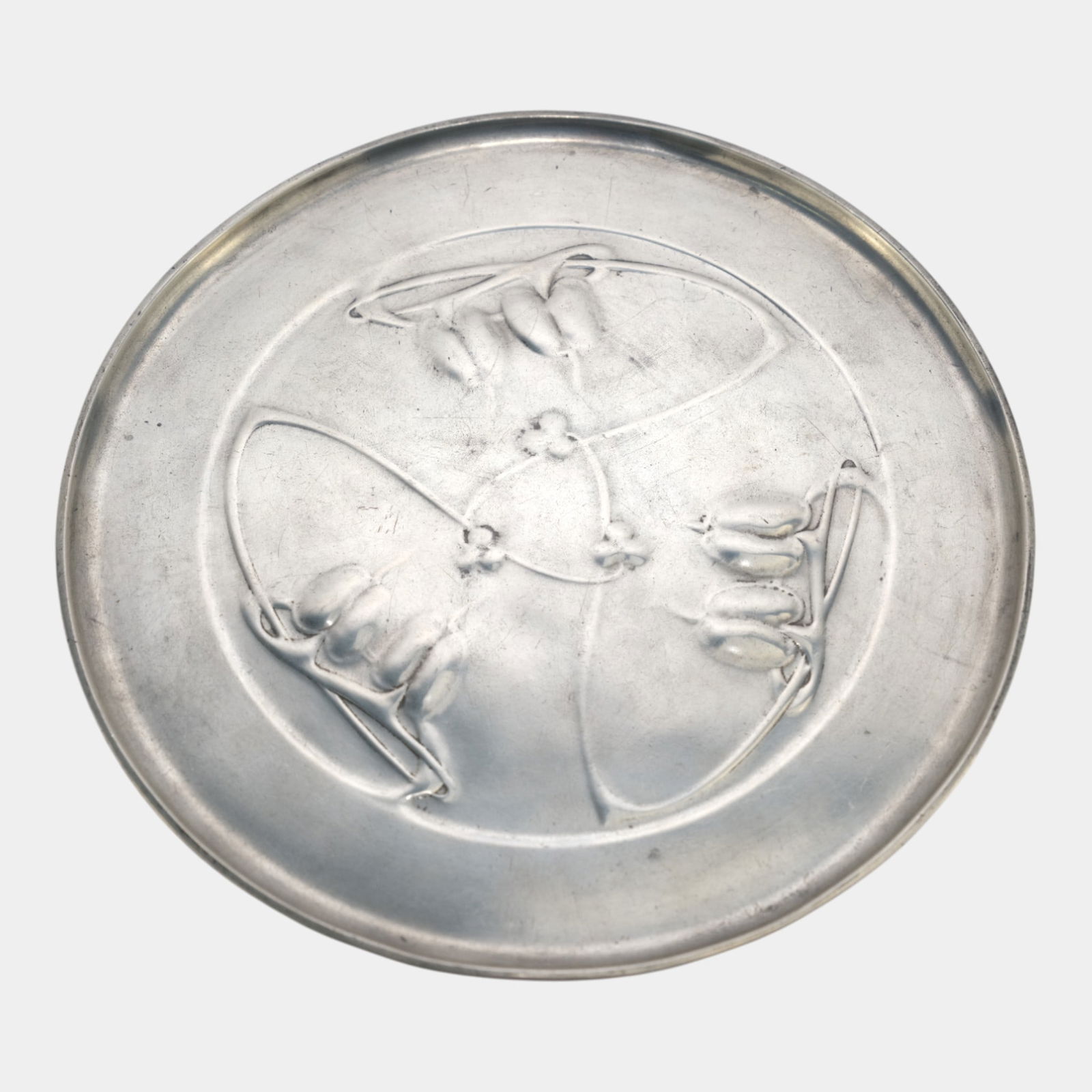 Archibald Knox For Liberty & Co. English Tudric Pewter Art Nouveau Dish Tray (1 of 4)