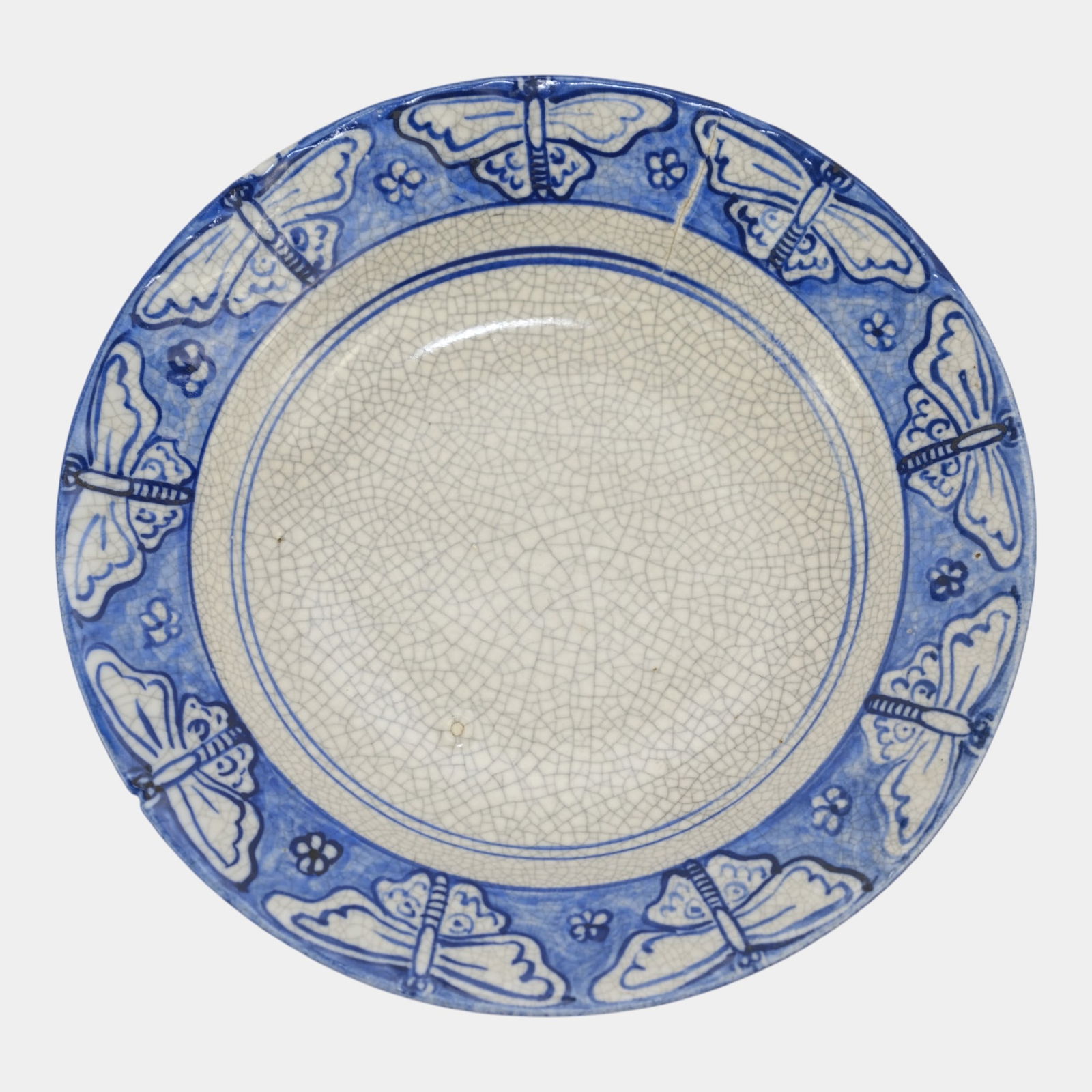 Dedham Pottery 1929-1943 Arts And Crafts Scarce Blue Moth Border Ceramic Plate: We offer affordable in-house shipping on all items. Dedham Pottery 1929-1943 Arts And Crafts Scarce Blue Moth Border Ceramic Plate Encircling the rim, a scarce cobalt-blue moth motif defines this Art
