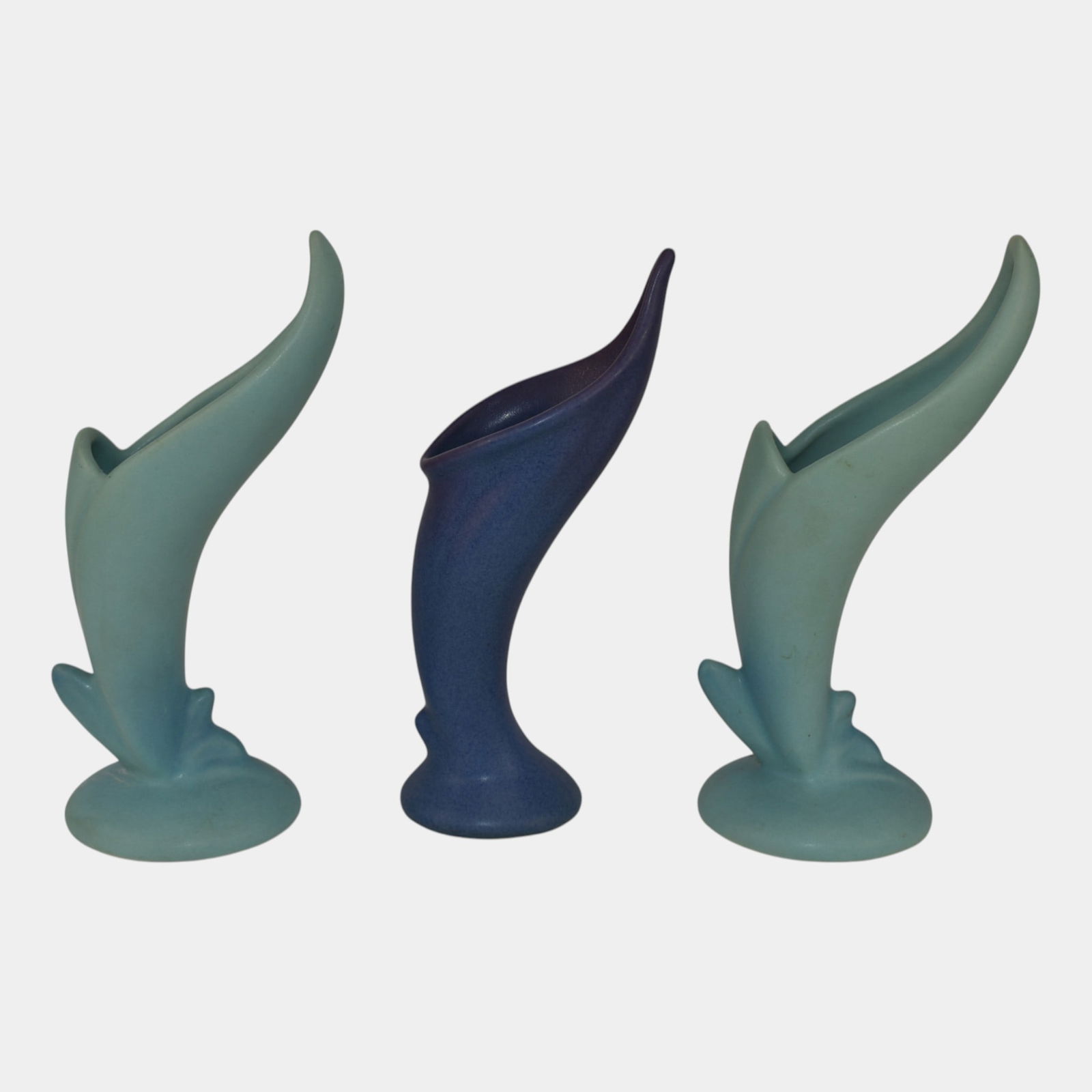 Van Briggle Vintage Art Deco Pottery 3 Blue Ceramic Vases: Professional, fast, and affordable in house shipping available for all items. Van Briggle Vintage Art Deco Pottery 3 Blue Ceramic Vases Excellent original condition. No chips, cracks, damage or repai