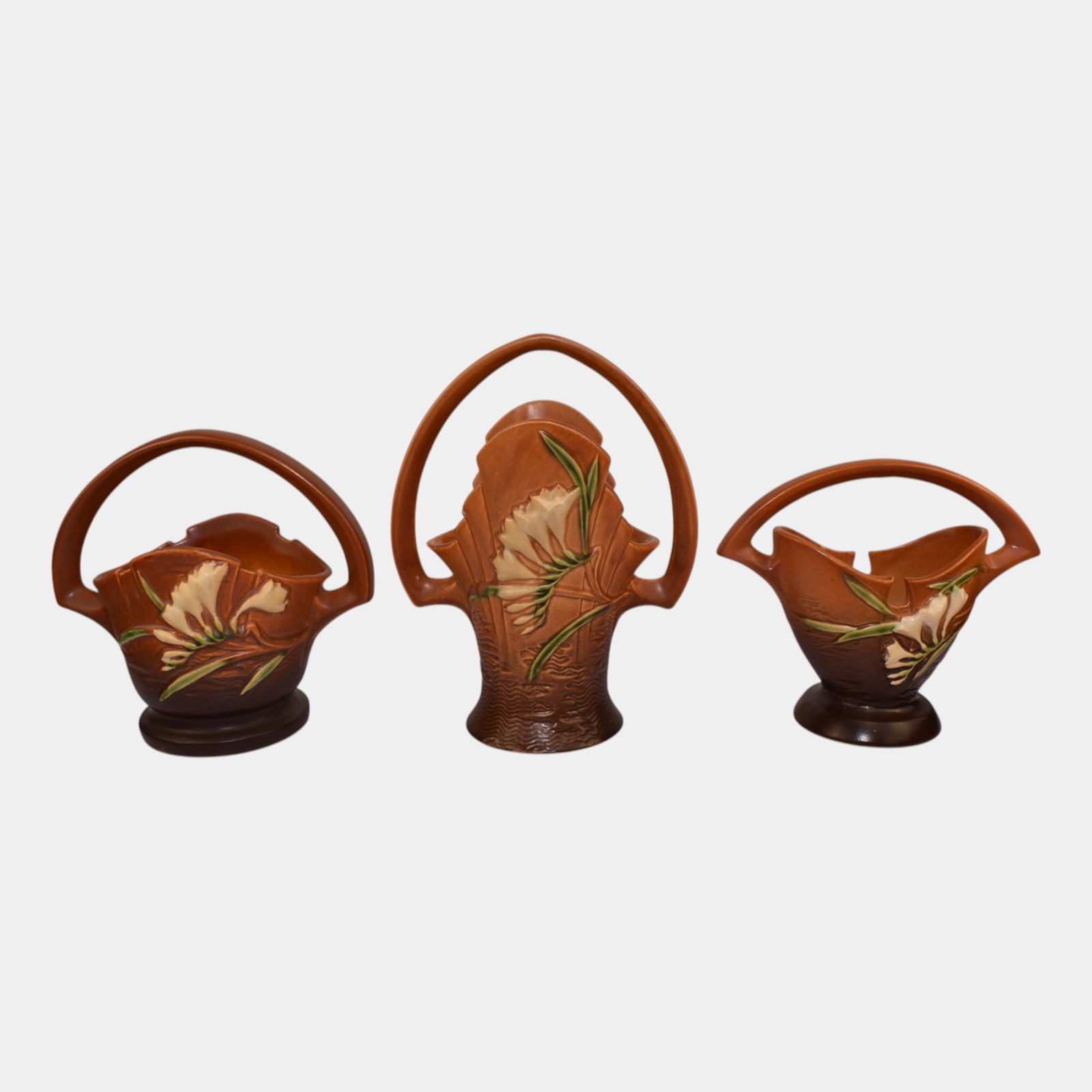 Roseville Freesia Lot Of Three Pottery Baskets 391-8 392-10 390-7 (1 of 5)