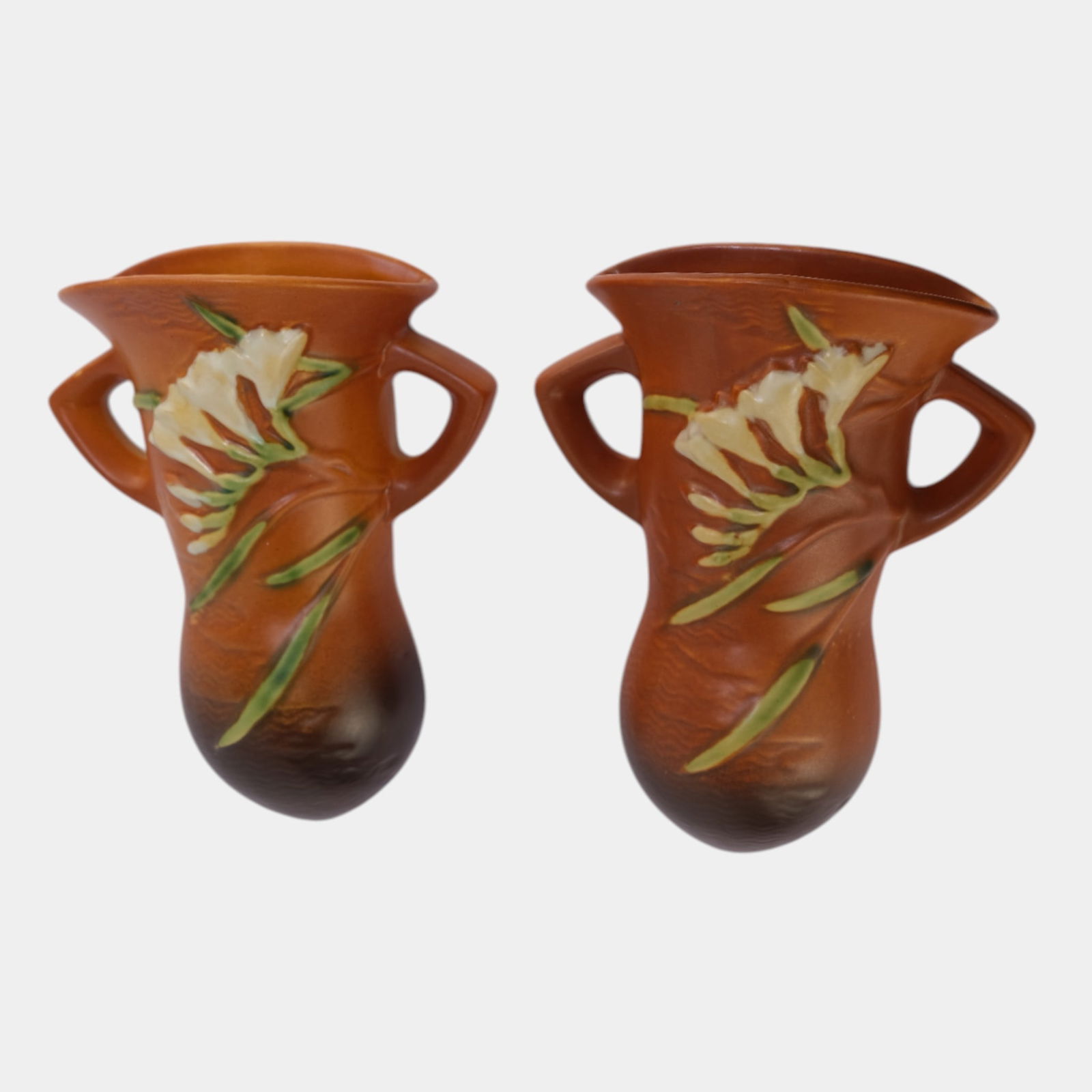 Roseville Freesia Lot Of Two Vintage Art Pottery Wall Pockets (1 of 6)